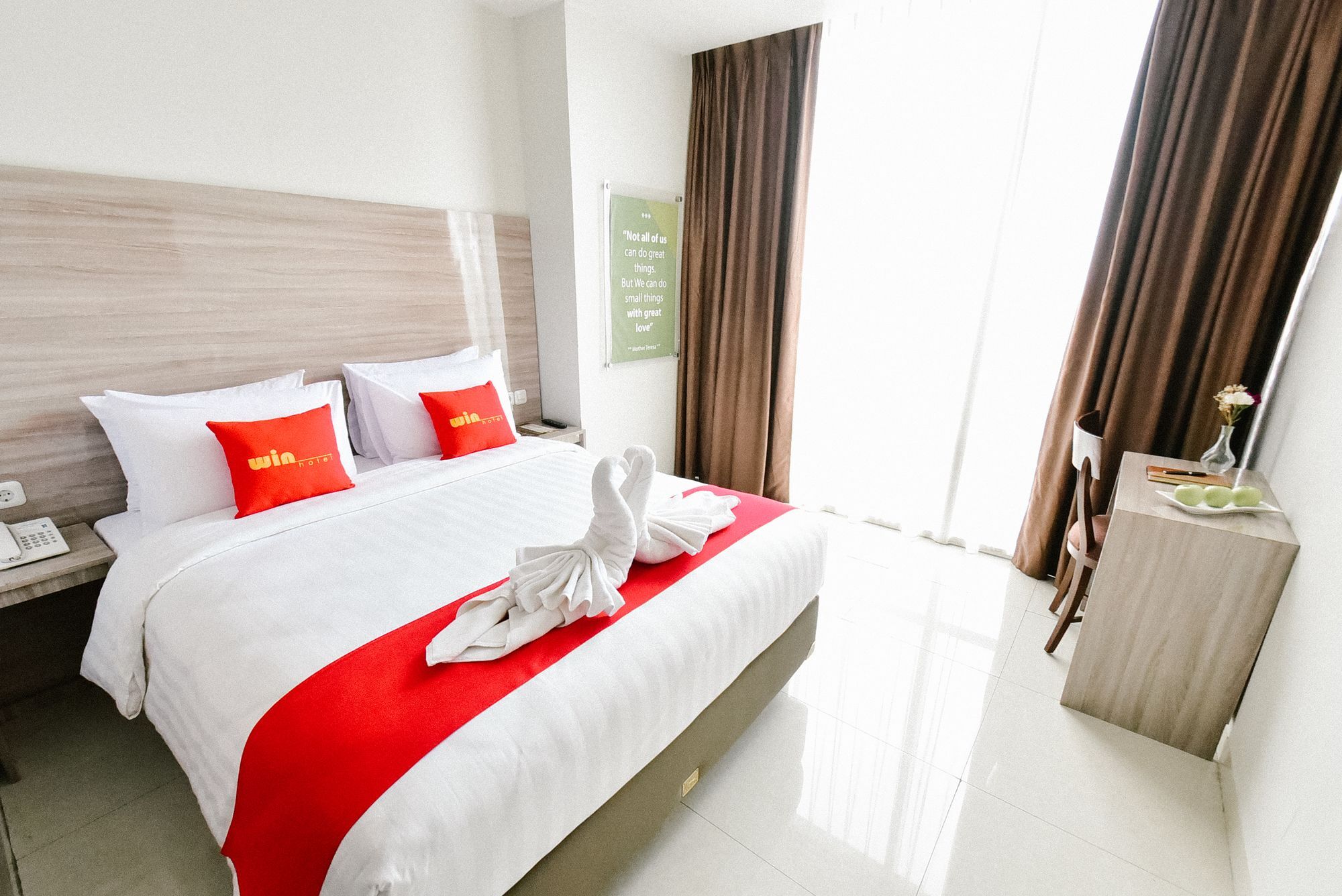 Win Grand Hotel Bekasi Exterior photo